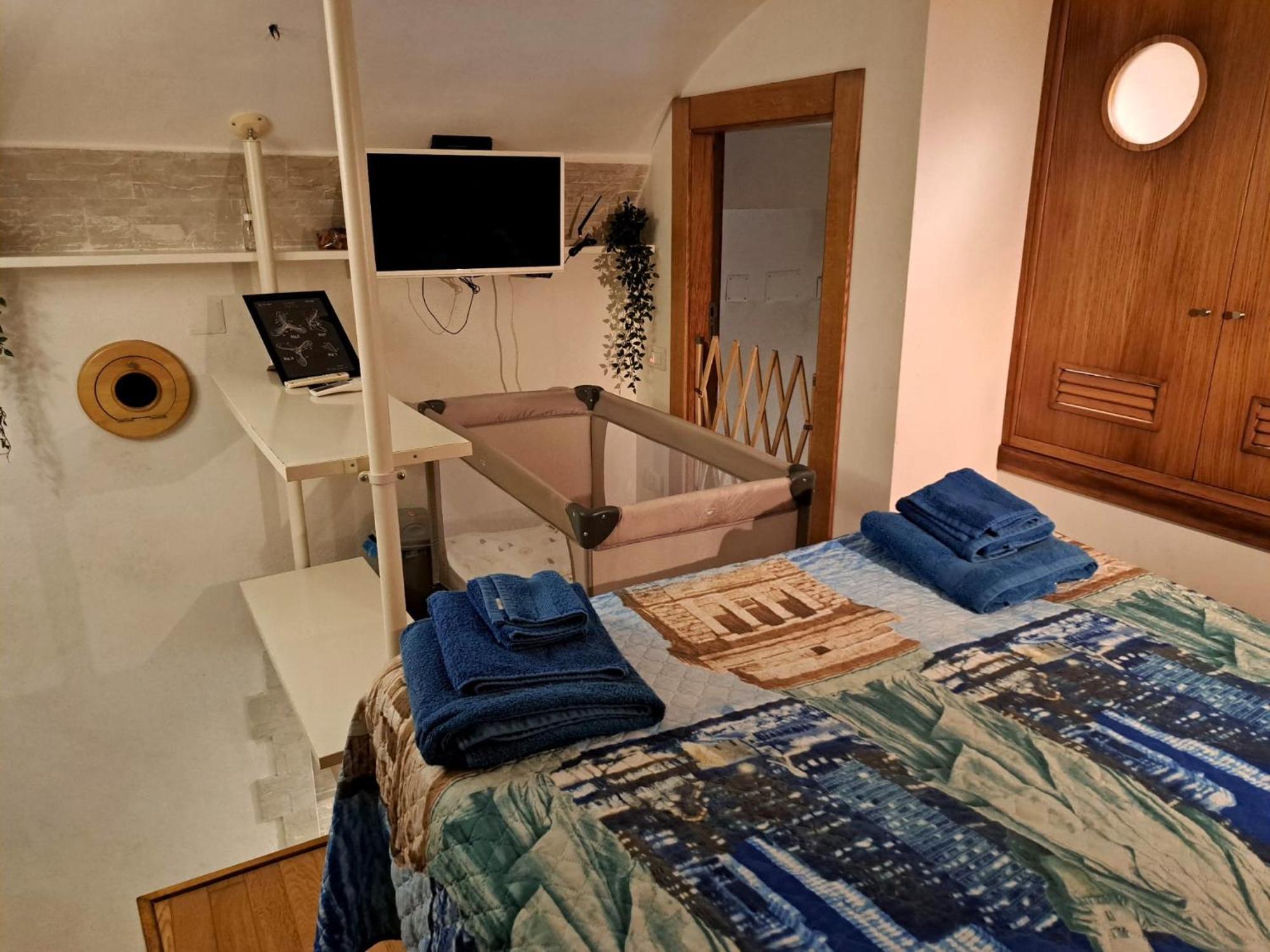 Toledo 27, A Due Passi Da Piazza Del Plebiscito Apartamento Nápoles Exterior foto