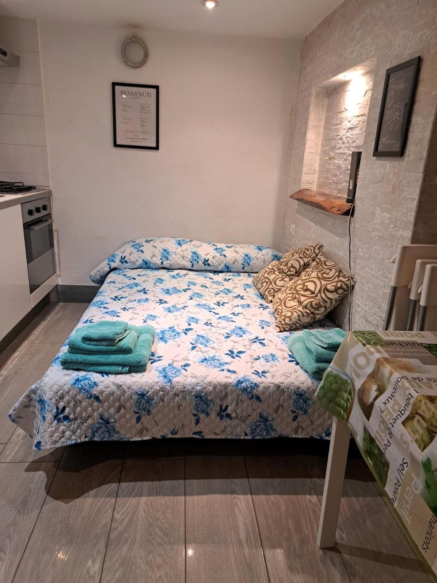 Toledo 27, A Due Passi Da Piazza Del Plebiscito Apartamento Nápoles Exterior foto